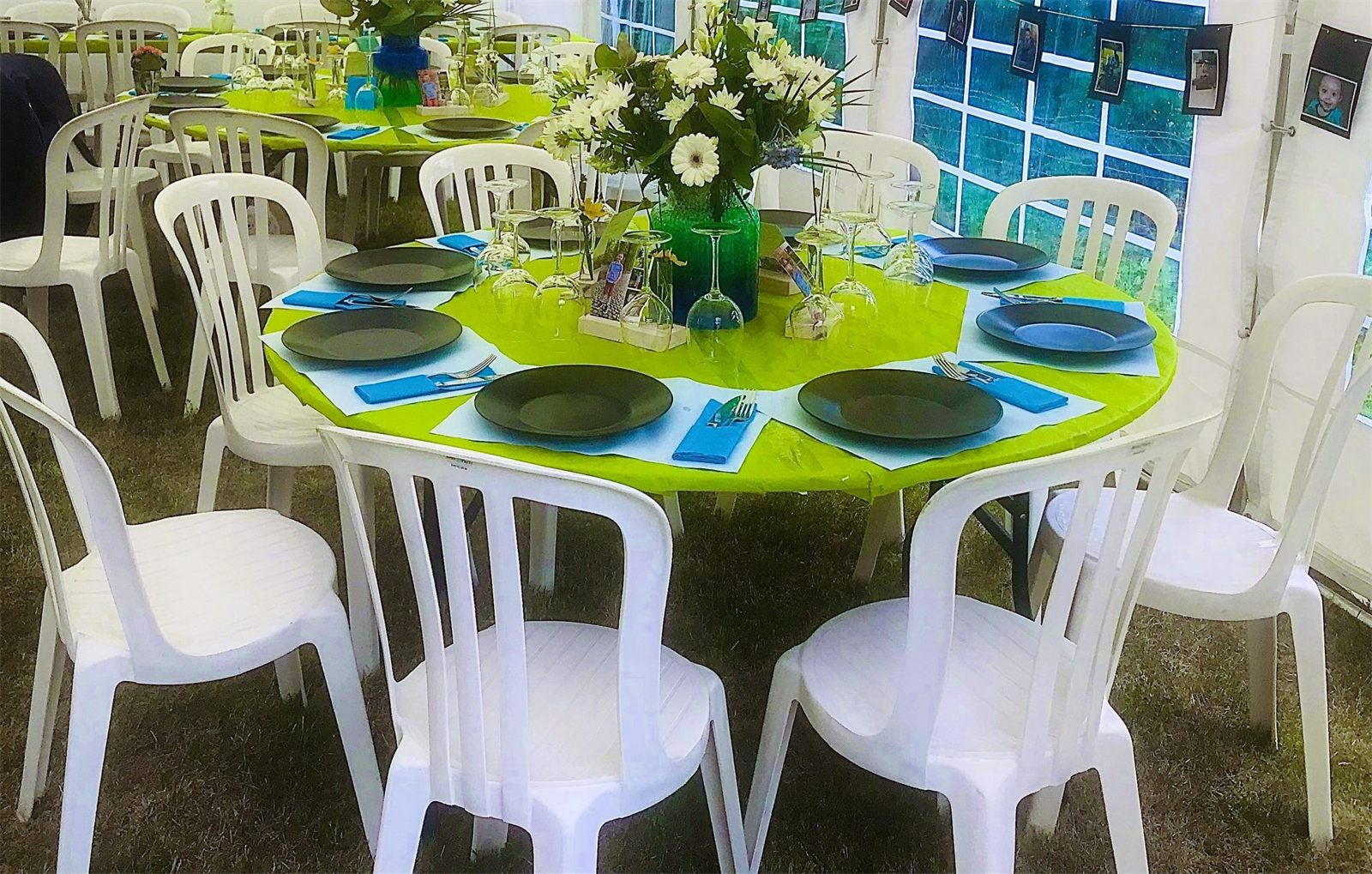 Gedekte tafel op een feest verzorgd door Food@Home